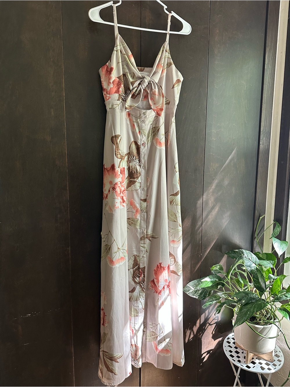 Hello Molly Floral Tie-Front Maxi Dress in Cream and Pink - Picture 5 of 8